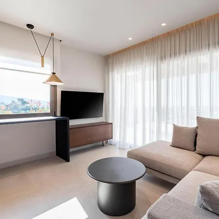 Maravilla Luxury Living *