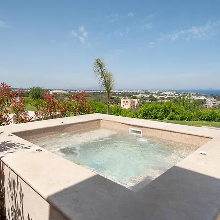 Maravilla Luxury Living