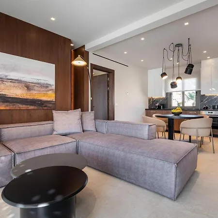 Maravilla Luxury Living Apartment *