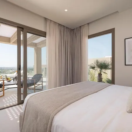 Maravilla Luxury Living *