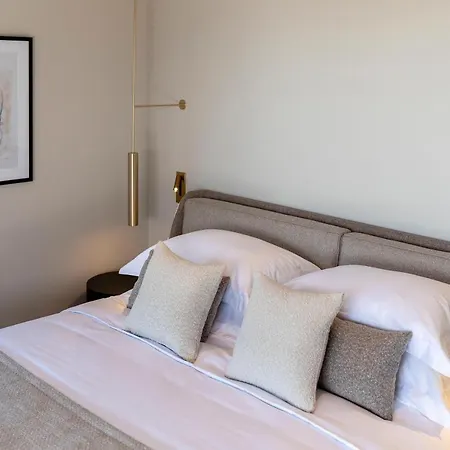 Maravilla Luxury Living
